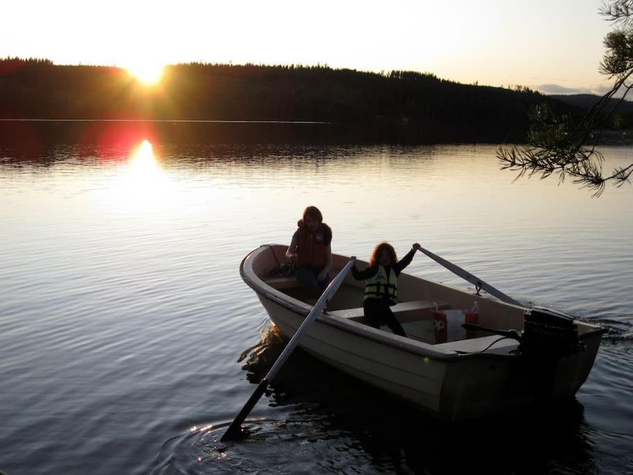 Historic Lakeside Villa - Ski, Boat, Relax In Nature Sunnansjo  Exterior foto